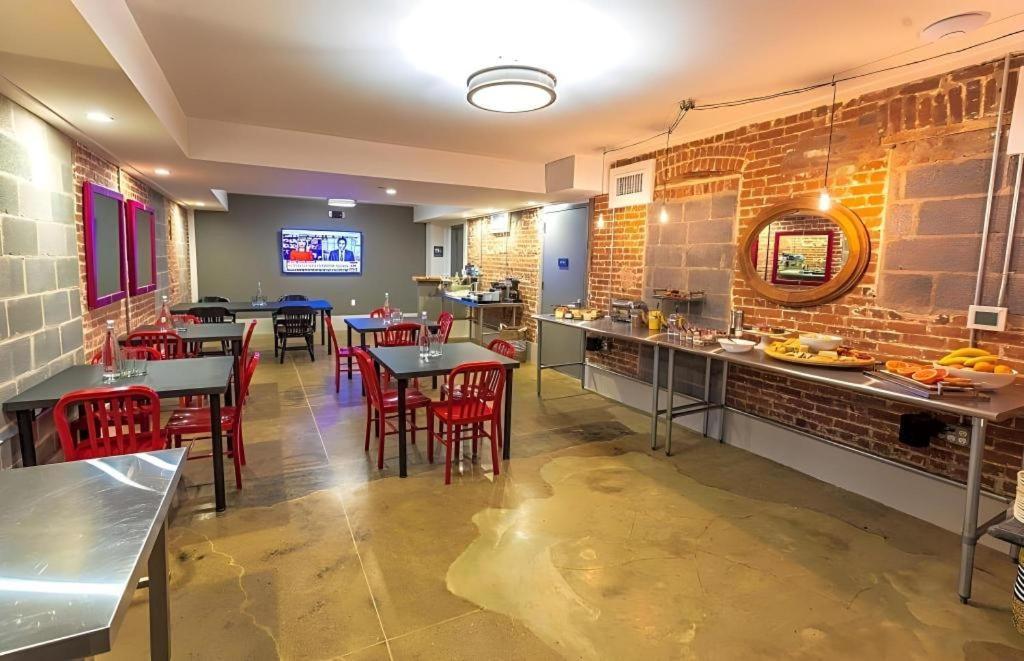The George Montclair Hotel Luaran gambar