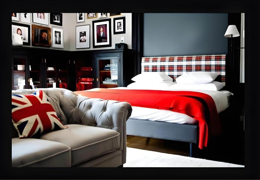 The George Montclair Hotel Luaran gambar
