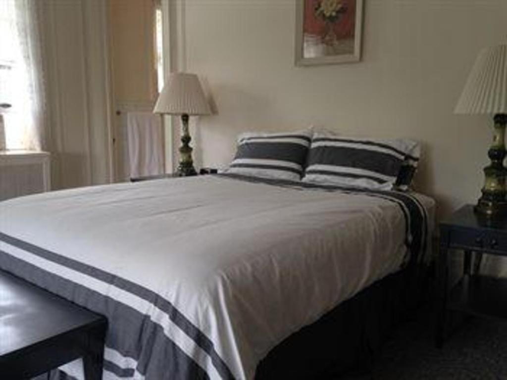 The George Montclair Hotel Luaran gambar