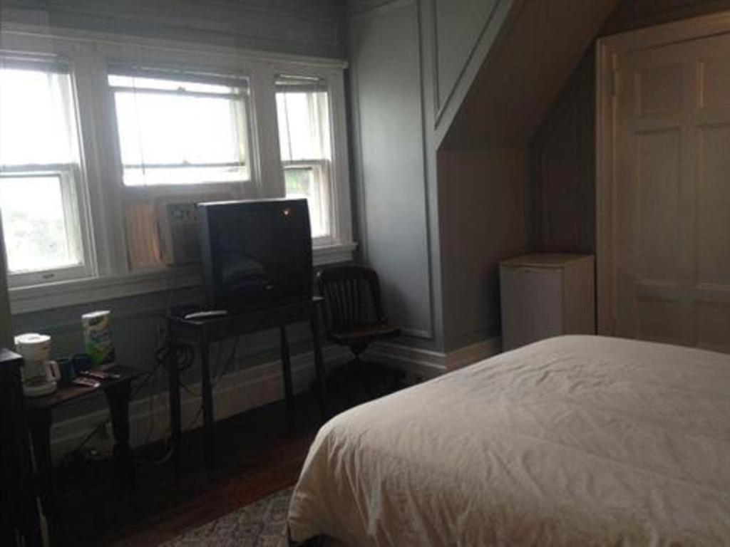 The George Montclair Hotel Luaran gambar