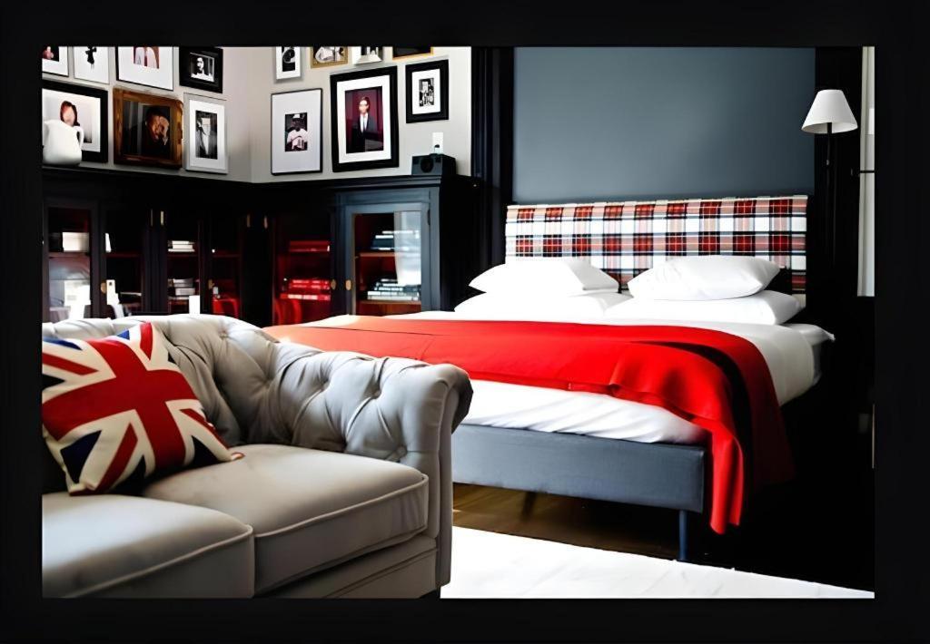 The George Montclair Hotel Luaran gambar
